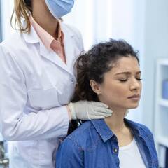 ਭੋਜਨ ਨਿਗਲਣ 'ਚ ਸਮੇਂ ਜਾਂ ਫਿਰ ਸਾਹ ਲੈਣ 'ਚ ਆ ਰਹੀ ਪ੍ਰੇਸ਼ਾਨੀ ਤਾਂ ਸਾਵਧਾਨ...ਹੋ ਸਕਦੇ ਗੰਭੀਰ ਬਿਮਾਰੀ ਦੇ ਸੰਕੇਤ