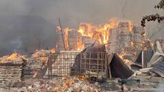 भिवंडीतील ओवळी गावात भंगाराच्या गोदामाला भीषण आग; चार ते पाच गोदाम आगीत भस्मसात