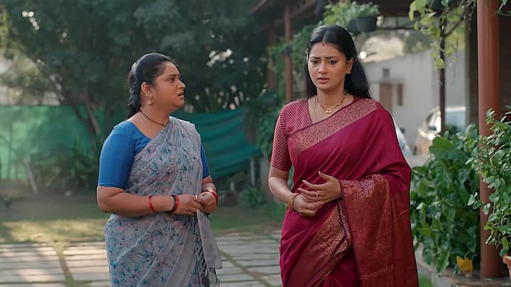 సత్యను కలిసిన రేణుక..తన భర్త-మావయ్య కలసి ఓల్డేజ్ హోంలో వృద్ధులను చంపాలని అంకుటున్నారు కాపాడు అంటుంది.. ఈ విషయం క్రిష్ కి చెప్పు అంటే..తనకు చెప్పినా నమ్మడు అంటుంది