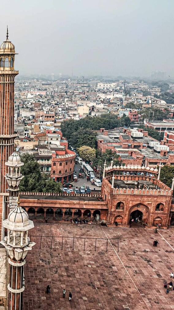 दिल्ली के किस जिले में रहती मुस्लिमों की सबसे कम आबादी?