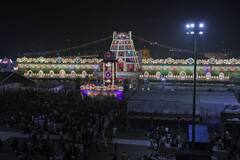 Vaikunta Dwara Darshanam: అల 'వైకుంఠ'వాసుని వైకుంఠ ద్వార దర్శనం - చూసిన కనులకు మహాభాగ్యం, ఇల వైకుంఠ శోభను చూశారా?