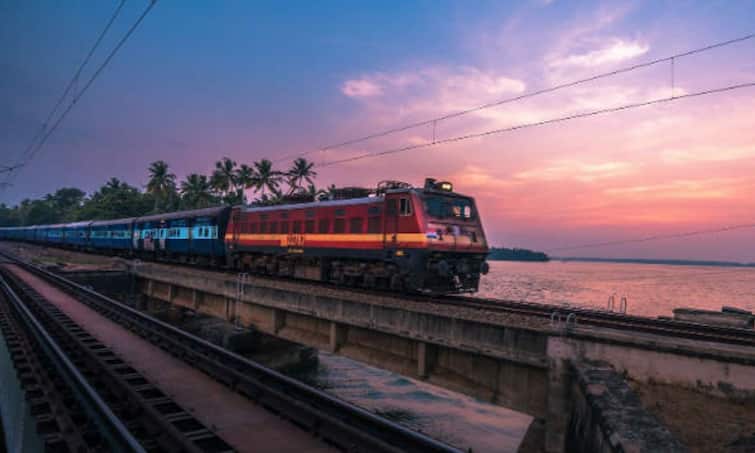 Budget 2025 expections railways may get priotrise over highways union budget Budget 2025 : இரயில்வே துறைக்கு அதிக முக்கியத்துவம்! வரப்போகும் மாற்றங்கள் என்னென்ன? கூடுதல் நிதி ஒதுக்க திட்டம்