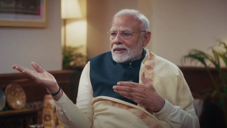I'm Only Human, Not God PM Modi In Podcast Debut With Zerodha Chief Nikhil Kamath PM Modi: ”நான் மனிதன்தான்; கடவுள் இல்லை.” பிரதமர் மோடி பாட்காஸ்ட் உரையில் சொன்னது என்ன?