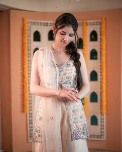 PHOTO: बजरंगी भाईजान फेम मुन्नीचा ग्लॅम लूक; पाहा फोटो!