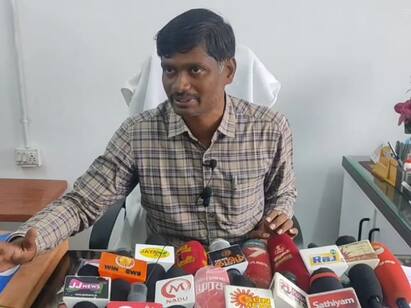 Karur District Development Officer on action Petition tnn பொய்யான தகவல் அளிக்கும் வட்டார வளர்ச்சி அலுவலர் மீது நடவடிக்கை எடுக்க வேண்டும் - முன்னாள் ஊராட்சி மன்ற தலைவர்