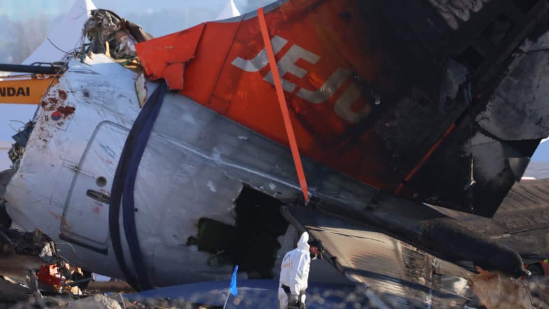 Jeju Air's Black Box Stopped Recording Just Minutes Before Plane Crash: Report Jeju Air's Black Box Stopped Recording Last Four Minutes Before Crash Jeju Air's Black Box Stopped Recording Just Minutes Before Plane Crash: Report