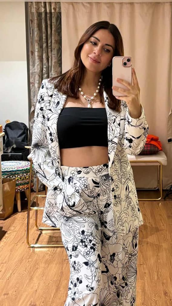 80 लाख से भी महंगी गाड़ी में चलती हैं ये टीवी एक्ट्रेस, करोड़ों कमा लिए हैं अभी तक