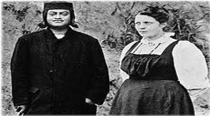 স্বামী বিবেকানন্দের বিশ্বাস ছিল, একটি পাখির পক্ষে যেমন একটি  ডানায় ভর করে  উড়ে যাওয়া সম্ভব নয়। তেমনই দেশের উন্নতি করতে গেলে পুরুষদের পাশাপাশি নারীদের অবস্থার উন্নতিও প্রয়োজন।