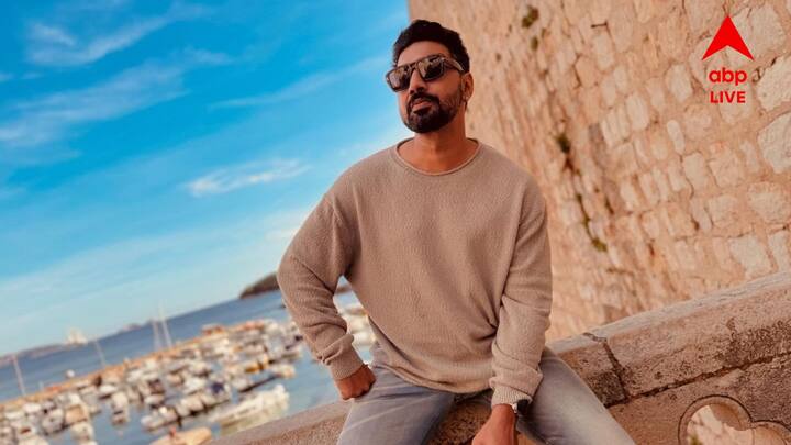 এই নিয়ে দেব বলেন, 'আজকের দিনে সোশ্যাল মিডিয়া বা কৃত্রিম মেধার দুনিয়ায় মানুষ যত বেশি পরিচিত হবে, তত বেশি তাকে নিয়ে ট্রোলিং হবেই। মানুষ কাজ করবে না সেটা নিয়ে উত্তর দেবে?'