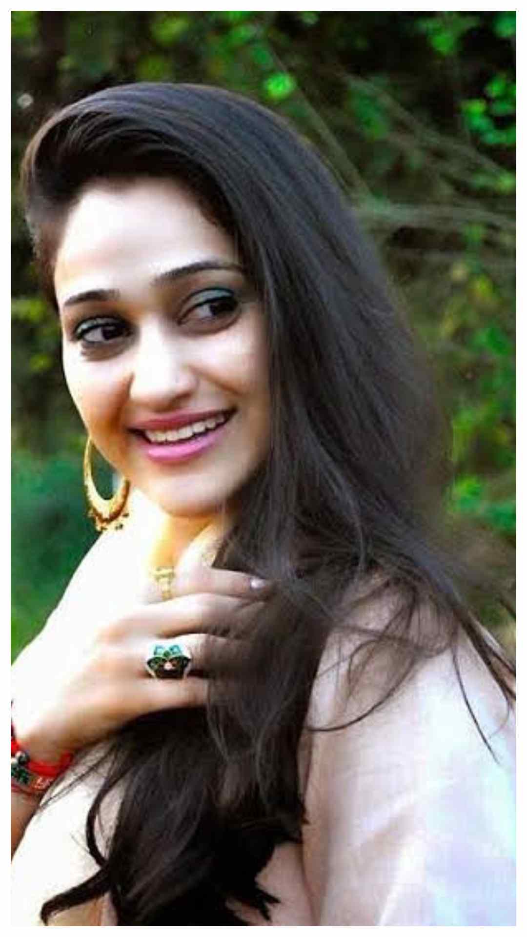 शो छोड़ने के बाद एक्ट्रेस ने लाइमलाइट से दूरी बना ली थी
