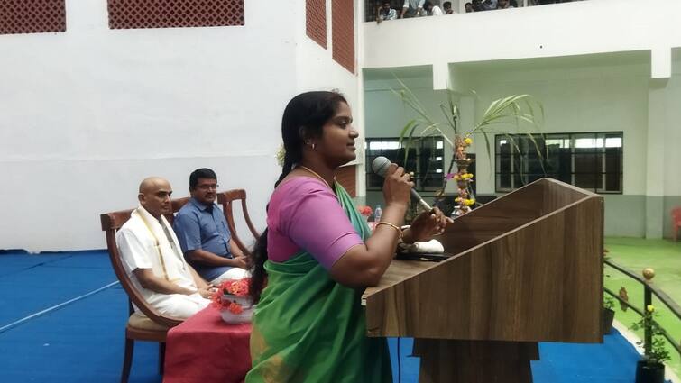 Pongal Festival at Brist University Students celebrated tnn பிரிஸ்ட் நிகர்நிலைப் பல்கலைக்கழகத்தில் பொங்கல் விழா: மாணவ, மாணவிகள் உற்சாகம்