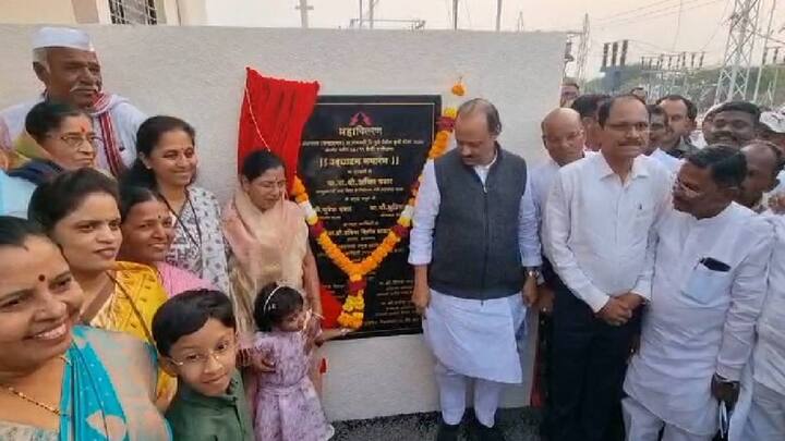 निवडणुकीतील राजकीय लढाईनंतर अजित पवार व सुप्रिया सुळे एकत्रितपणे किंवा बोलतानाही दिसून आल्या नाहीत. मात्र, आज बारामतीत दादा-ताई एकत्र आल्याचं पाहायला मिळालं