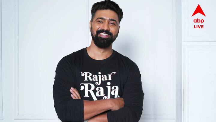 দেব বলছেন, 'আমার যাঁরা ট্রোলার রয়েছেন, তাঁরা আমার ছবি দেখেন। তাঁরা অনেকেই আমার ফ্যান। ট্রোলারদের সহ্য করতে হবে। আজকের দিনে কাজটাই হয়েছে জবাব।'