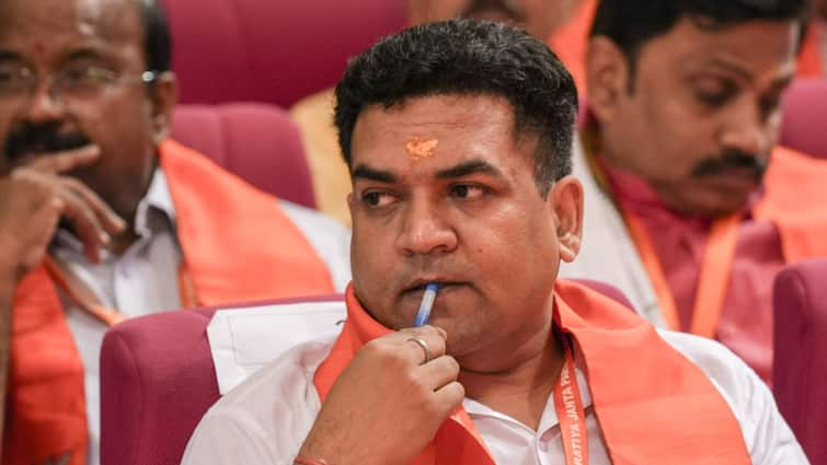 Delhi Elections: BJP Releases Second List, Kapil Mishra, Ex-AAP Leader Priyanka Gautam Among 29 Candidates