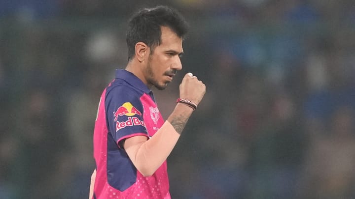 चहल ने सोशल मीडिया पर हाल ही में स्टोरी शेयर करते हुए तलाक के संकेत दिए थे. उन्होंने लिखा था कि जो खबरें चल रही हैं वे सच हो सकती हैं और नहीं भी हो सकती हैं.
