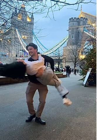 குறிப்பாக  ஜூலி கண்பதி, நள தமயந்தி, விசில், சரோஜா, பவர் பாண்டி, சர்வம் தாள மாயம், காஃபி வித் காதல், துருவ நட்சத்திரம் உள்ளிட்ட படங்களில் நடித்திருக்கிறார்.