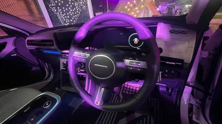 హ్యుందాయ్ క్రెటా ఎలక్ట్రిక్ టాప్ ఎండ్ వెర్షన్‌లోని మోటార్ 171 బీహెచ్‌పీ పవర్‌ని ఉత్పత్తి చేస్తుంది. ఈ ఎలక్ట్రిక్ కారు 7.9 సెకన్లలోనే 0 నుంచి 100 కిలోమీటర్ల గరిష్ట వేగాన్ని చేరుకోగలదు.