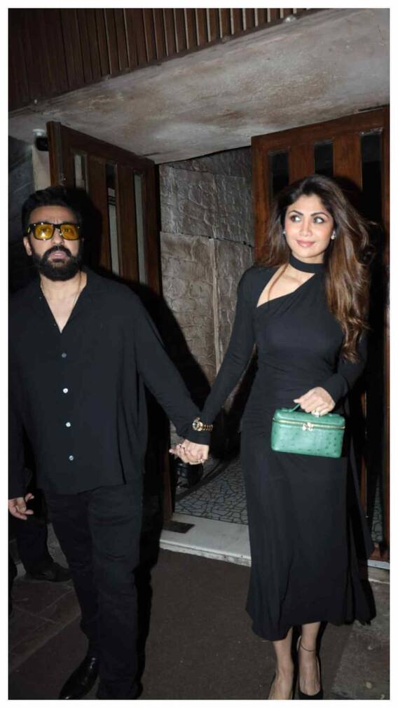 ऑल ब्लैक लुक में छाईं शिल्पा शेट्टी, राज कुंद्रा संग यूं दिए पोज
