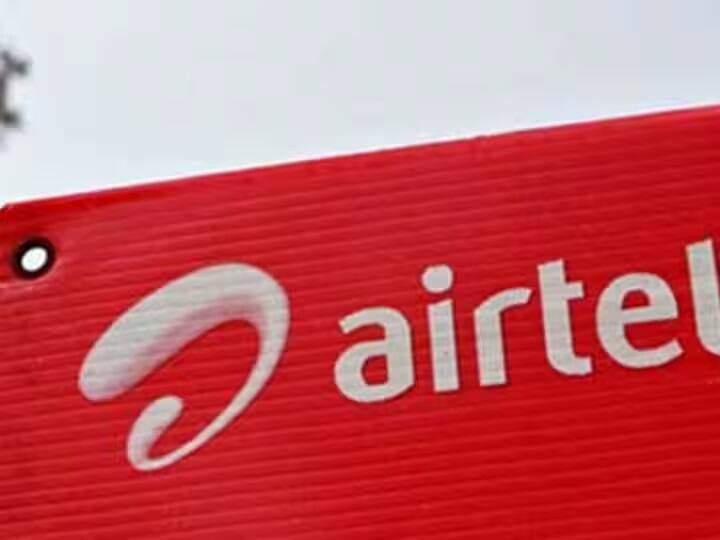 Airtel Recharge Plans: એરટેલ પાસે તેના 35 કરોડથી વધુ યૂઝર્સ માટે 50 રૂપિયાથી ઓછા સમયમાં ઘણા રિચાર્જ પ્લાન છે, જેમાં યૂઝર્સને 20GB સુધીનો હાઇ સ્પીડ ડેટા મળે છે. જો તમે 2025 માં સસ્તો એરટેલ પ્લાન શોધી રહ્યા છો, તો આ 5 પ્રીપેડ પ્લાન તમારા માટે શ્રેષ્ઠ વિકલ્પ બની શકે છે. Jio અને BSNL પાસે પણ યૂઝર્સ માટે 50 રૂપિયાથી ઓછી કિંમતના પ્લાન છે, પરંતુ Airtel પાસે 11 રૂપિયાથી લઈને 49 રૂપિયા સુધીના પ્લાન છે. આવો, એરટેલના આ 5 સસ્તા રિચાર્જ પ્લાન વિશે જાણીએ...