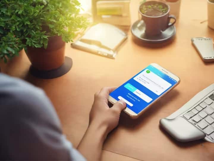 22 રૂપિયાનો પ્લાન - આ 22 રૂપિયાના પ્લાનમાં, કંપનીએ ડેટા ઘટાડ્યો છે પરંતુ યૂઝર્સને 11 રૂપિયાના પ્લાનની તુલનામાં તેમાં વધુ માન્યતા મળે છે. આમાં, યૂઝર્સને 1 દિવસની સંપૂર્ણ માન્યતા આપવામાં આવે છે. આ સમયગાળા દરમિયાન, યૂઝર્સને 1GB હાઇ સ્પીડ ડેટાનો લાભ મળશે.