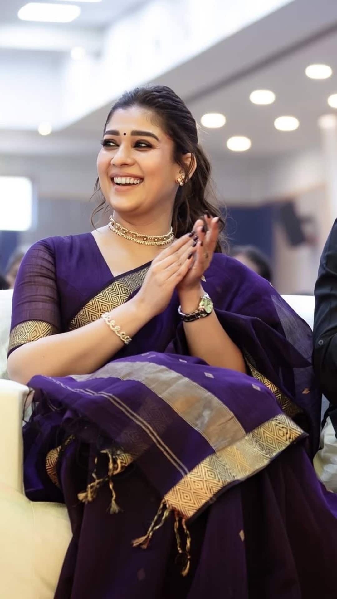 Nayanthara Stuns In A Classic Cotton Saree Nayanthara Stuns In A Classic Cotton Saree