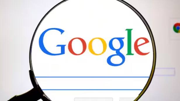 Google પર ચાઇલ્ડ પોર્નોગ્રાફી સંબંધિત કન્ટેન્ટ સર્ચ કરવું માત્ર ગેરકાયદેસર નથી, પરંતુ તે નૈતિક રીતે પણ ખોટું છે. આવું કરવું POCSO એક્ટ અને IT એક્ટ હેઠળ ગુનો ગણવામાં આવે છે. જો તમે આવી સર્ચ કરશો તો તમારી સામે કડક કાયદાકીય કાર્યવાહી થઈ શકે છે.