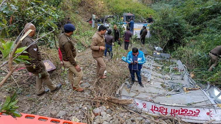 4 Dead, Over Dozen Injured After Bus Falls Into 100-Metre Deep Gorge In Uttarakhand