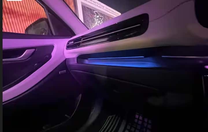 ਹੁੰਡਈ ਕ੍ਰੇਟਾ ਇਲੈਕਟ੍ਰਿਕ ਦੇ ਟਾਪ-ਐਂਡ ਵਰਜ਼ਨ ਵਿੱਚ ਮੋਟਰ 171 bhp ਪਾਵਰ ਪੈਦਾ ਕਰਦੀ ਹੈ। ਇਹ ਈਵੀ 7.9 ਸਕਿੰਟਾਂ ਵਿੱਚ 0 ਤੋਂ 100 ਕਿਲੋਮੀਟਰ ਪ੍ਰਤੀ ਘੰਟਾ ਦੀ ਵੱਧ ਤੋਂ ਵੱਧ ਗਤੀ ਤੱਕ ਪਹੁੰਚ ਸਕਦੀ ਹੈ।