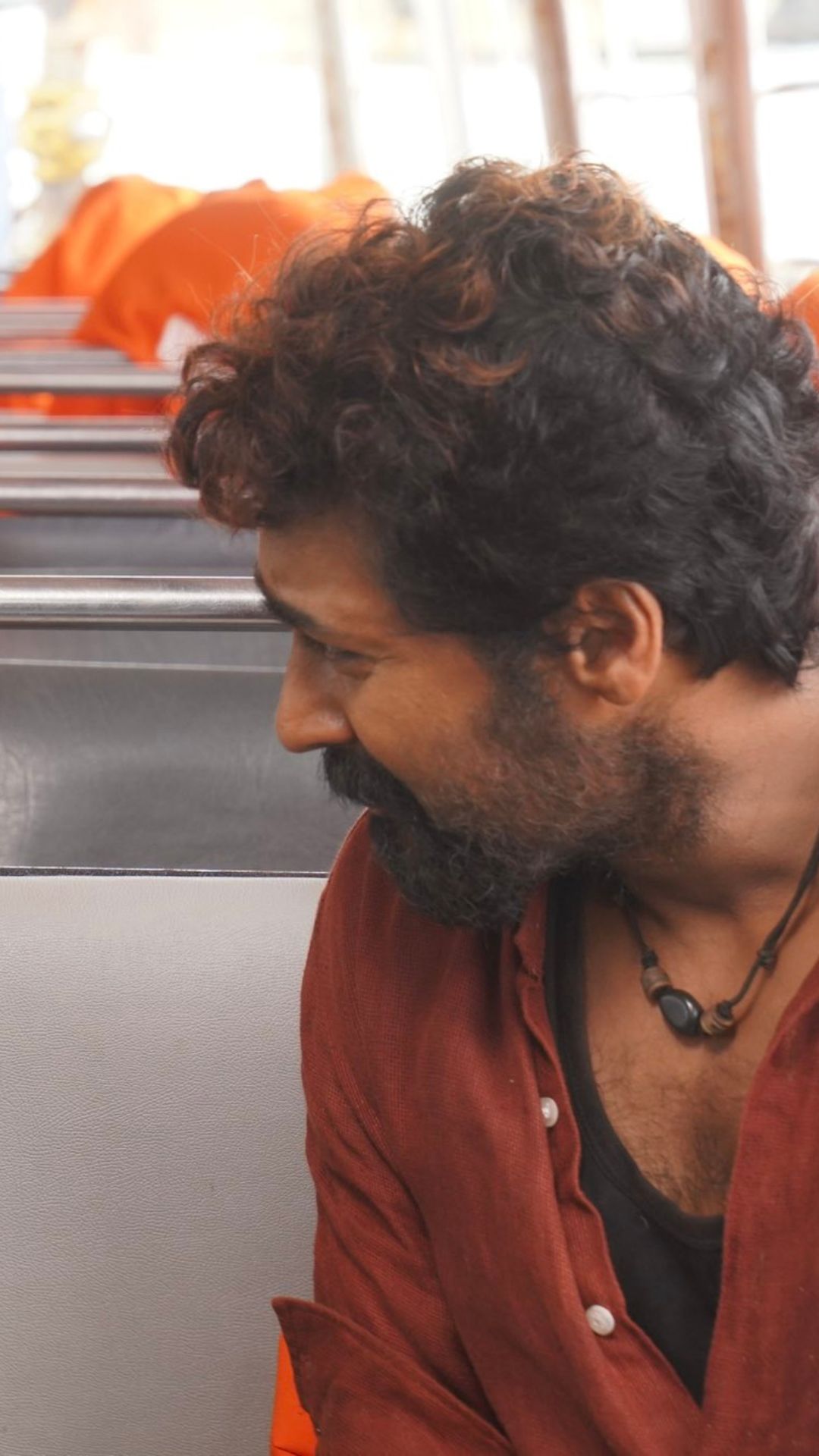 முதலில் இப்படத்தில் நடிகர் சூர்யா ஹீரோவாக நடிக்க இருந்தார்.