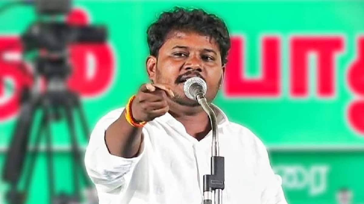 NTK Issue: பெரியார் குறித்து அவதூறு பேச்சு... சீமான் மீது அதிருப்தி.. நாதக சேலம் மாவட்ட நிர்வாகிகள் விலகல்...