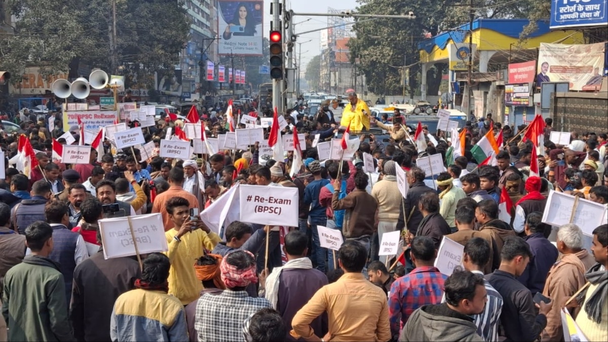 Bihar Bandh: बिहार में बंद के दौरान दुकानों और गाड़ियों में तोड़फोड़, अलग-अलग जिलों में ऐसे दिखे नजारे