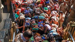 Sabarimalai : சபரிமலை மகரவிளக்கு பூஜை, ஒரே வாரத்தில் 10 லட்சம் பேர் சாமி தரிசனம் ..