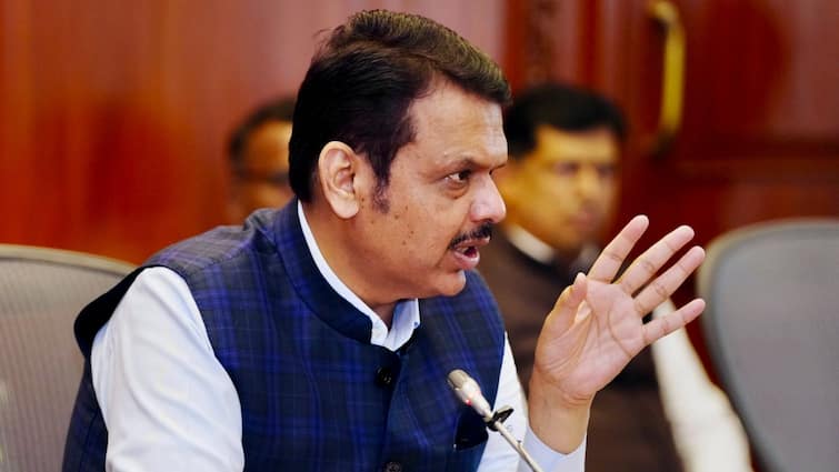 Beed Sarpanch Santosh Deshmukh Murder Case Devendra Fadnavis Maharashtra CM To SIT 'दोषियों पर कोई दया नहीं दिखाई जानी चाहिए', बीड के सरपंच मर्डर केस पर बोले CM फडणवीस