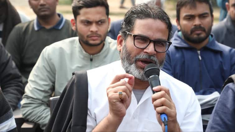 BPSC Candidates delegation will meet Governor Arif Mohammed Khan Prashant Kishor BPSC अभ्यर्थियों का 11 सदस्यीय शिष्टमंडल राज्यपाल से करेगा मुलाकात, अब अनशन तोड़ेंगे प्रशांत किशोर?