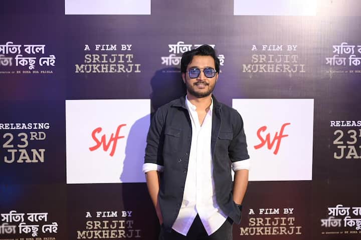 সৃজিত বলছেন, 'সত্যি বলে সত্যি কিছু নেই'-এই সমাজেরই একটা চিত্র। আশা করি মানুষের এই ছবিটা দেখে ভাল লাগবে'