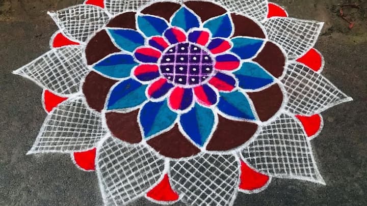 16, 17-ந்தேதி ஆகிய இரண்டு நாட்களும் விடுமுறை அறிவிக்கப்பட்டுள்ளது. இதனால் செவ்வாய், புதன், வியாழன், வெள்ளி, சனி, ஞாயிறு ஆகிய 6 நாட்கள் தொடர்ந்து விடுமுறையாகும். குடும்பத்தினர், உறவினர்களுடன் மகிழ்ந்து கொண்டாட சிறந்த நாட்கள். சுற்றுலா செல்வது, வசிக்கும் பகுதியில் உள்ள பூங்கா, கோயில் உள்ளிட்ட இடங்களுக்கு குடும்பத்தினருடன் சென்று வரலாம் அல்லது வீட்டிலேயே நேரம் செலவிடலாம்.