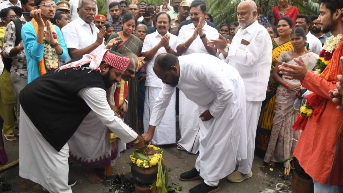 Pongal 2025: சமத்துவ பொங்கல் விழா கொண்டாட்டம்... சேலத்தில் வெளிநாடு, வடமாநில மாணவர்கள் உற்சாகம்