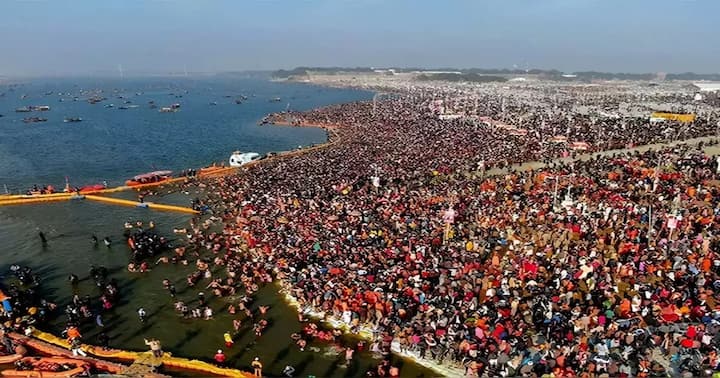 મહાકુંભ 45 દિવસ પછી 26 ફેબ્રુઆરી, 2025ના રોજ મહાશિવરાત્રિ પર સમાપ્ત થશે. કુંભમાં સ્નાન કરવાથી માત્ર શરીર જ નહીં પરંતુ આત્માની પણ શુદ્ધિ થાય છે.