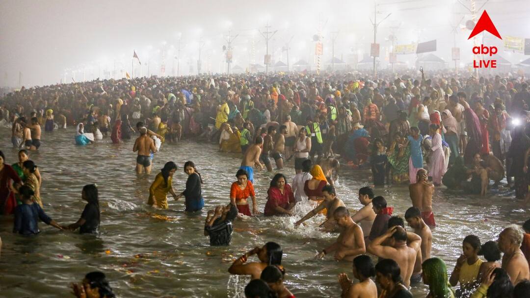 Mahakumbh 2025 More than 60 lakh devotees took a holy dip at Sangamon Monday Mahakumbh 2025 : ইতিমধ্যেই সঙ্গমে পুণ্যস্নান করেছেন ৬০ লক্ষ, মহাকুম্ভে ৪০ কোটি ভক্তের আগমন ঘটতে পারে, মনে করছে প্রশাসন