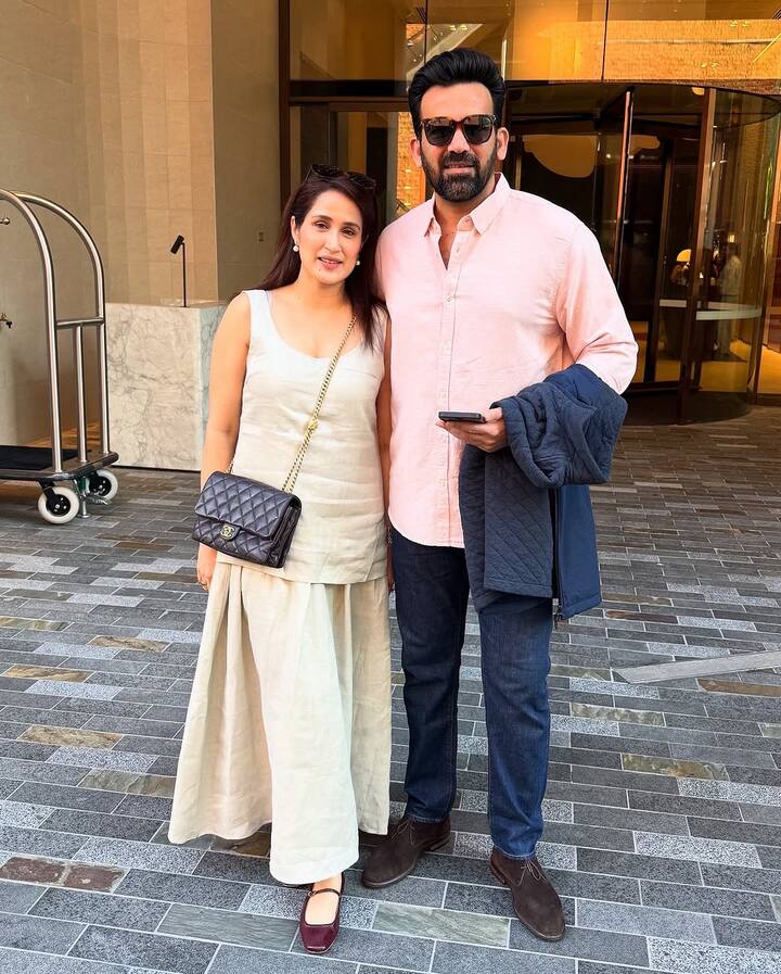 जहीर से शादी के बाद सागरिका ने इंडस्ट्री से दूरी बना ली थी. अब वो अपना बिजनेस कर रही हैं. वो हैंड प्रिंटेड साड़ी का बिजनेस करती हैं.