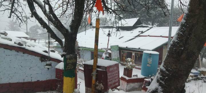 भारतीय मौसम विज्ञान विभाग ने उत्तराखंड के पर्वतीय और मैदानी क्षेत्रों के लिए 11 जनवरी को ऊंचे इलाकों में बर्फबारी और मैदानी इलाकों में बिजली गिरने की संभावना व्यक्त की थी.