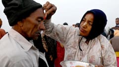 महाकुंभ 2025 का पहला दिन, मन मोह लेंगी ये तस्वीरें, ऑस्ट्रेलिया, रूस, जापान से आए श्रद्धालु, गंगा में लगाई डुबकी