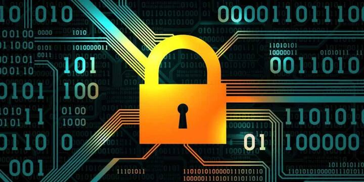 साइबर फ्रॉड से बचने के लिए आपको कुछ बातों का ध्यान रखना चाहिए. अज्ञात लिंक पर क्लिक न करें. किसी को अपना ओटीपी, पिन या पासवर्ड न बताएं. संदिग्ध कॉल्स और ईमेल से सतर्क रहें.