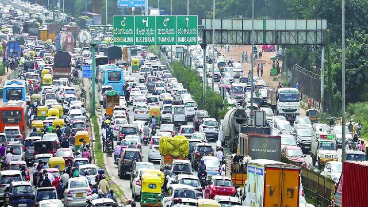 Kolkata, Bengaluru, Pune slowest in traffic globally chennai 31st place Worst Traffic Cities: உலகளவில் போக்குவரத்து நெரிசல் மிகுந்த நகரங்கள் பட்டியலில் கொல்கத்தா, பெங்களூர், புனே! - சென்னைக்கு எந்த இடம்?