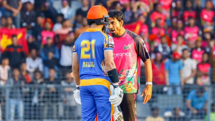 मैच के दौरान दो खिलाड़ियों के बीच हुई लड़ाई, देखिए साकिब ने नवाज को क्यों लिया आड़े हाथ?