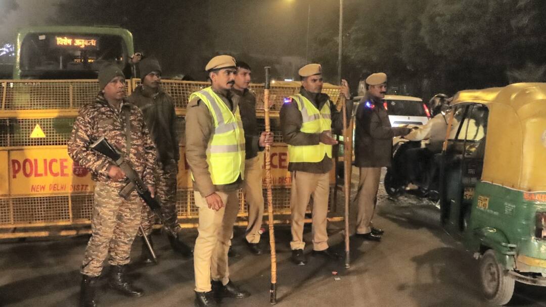 अभेद किले के तौर पर दिल्ली चुनाव में सुरक्षा, जमीन से आसमान तक चप्पे-चप्पे पर रहेगी पैनी नजर Delhi elections security arrangement AI technology drones paramilitary forces use ANN अभेद किले के तौर पर दिल्ली चुनाव में सुरक्षा, जमीन से आसमान तक चप्पे-चप्पे पर रहेगी पैनी नजर