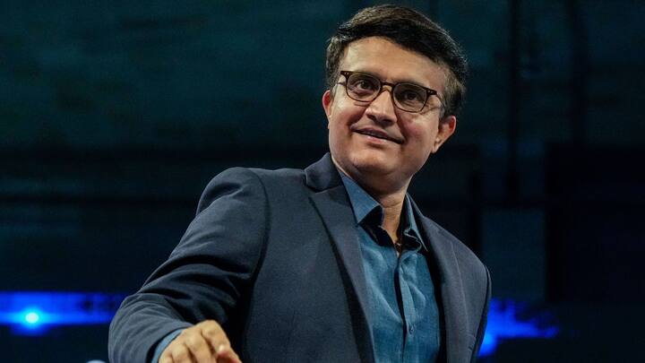 ধোনি বলেছেন, 'আমি আগে থেকে এরকম কোনও পরিকল্পনা করে রাখিনি। তাই জানি না সৌরভ ওটা উপভোগ করেছিল কি না।'