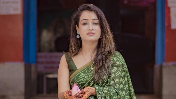 हर्षा ने दावा किया कि मैं बीते 2 साल से साध्वी हूं. हर्षा के सोशल मीडिया अकाउंट इंस्टाग्राम पर नजर डालें तो उस पर लिखा है - शिष्या, आचार्य महामण्डलेश्वर स्वामी श्री कैलाशानंदगिरी जी महाराज निरंजनी अखाड़ा