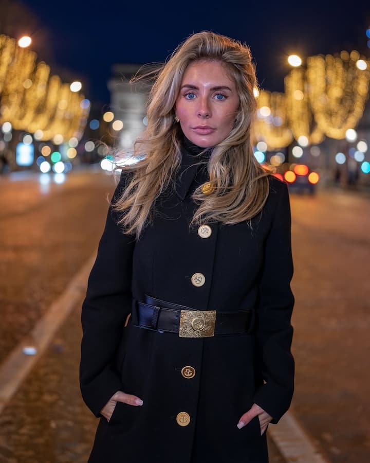 The 25-year-old, born as Tia Billinger, hails from Stapleford, Nottinghamshire, and is known for filming her sexual encounters and posting them on OnlyFans.