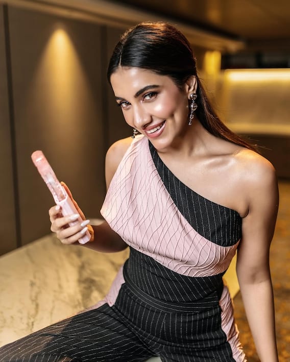 'বিনোদিনী' করতে গিয়ে অদ্ভুত অভিজ্ঞতা, কী হয়েছিল রুক্মিণীর?